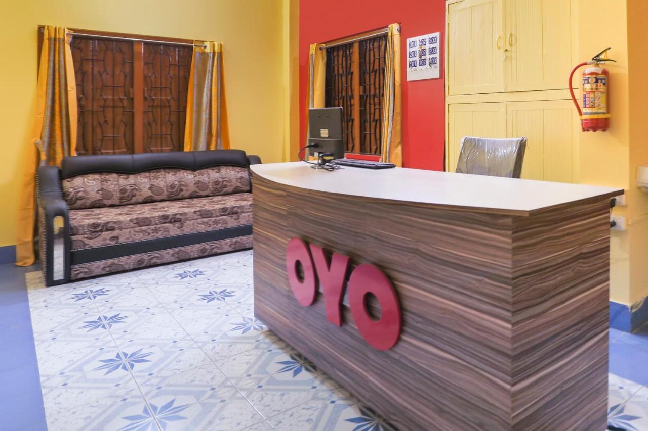 Oyo 64740 Sahu Palace Hotel Calcutta Buitenkant foto